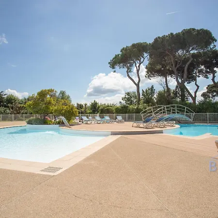 Lovely With Golf Course Views Close To The Sea Swimming Pool Park