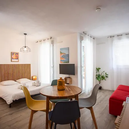 Lovely With Golf Course Views Close To The Sea Swimming Pool Park Lejlighed