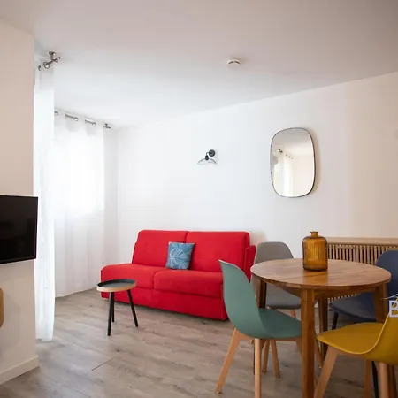 Lovely With Golf Course Views Close To The Sea Swimming Pool Park Lejlighed